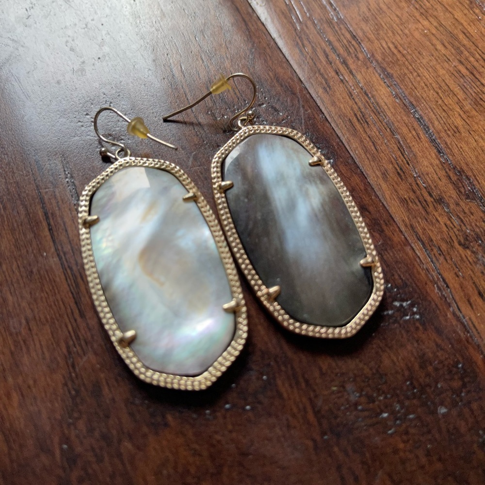 Kendra Scott Small Neutral Purge